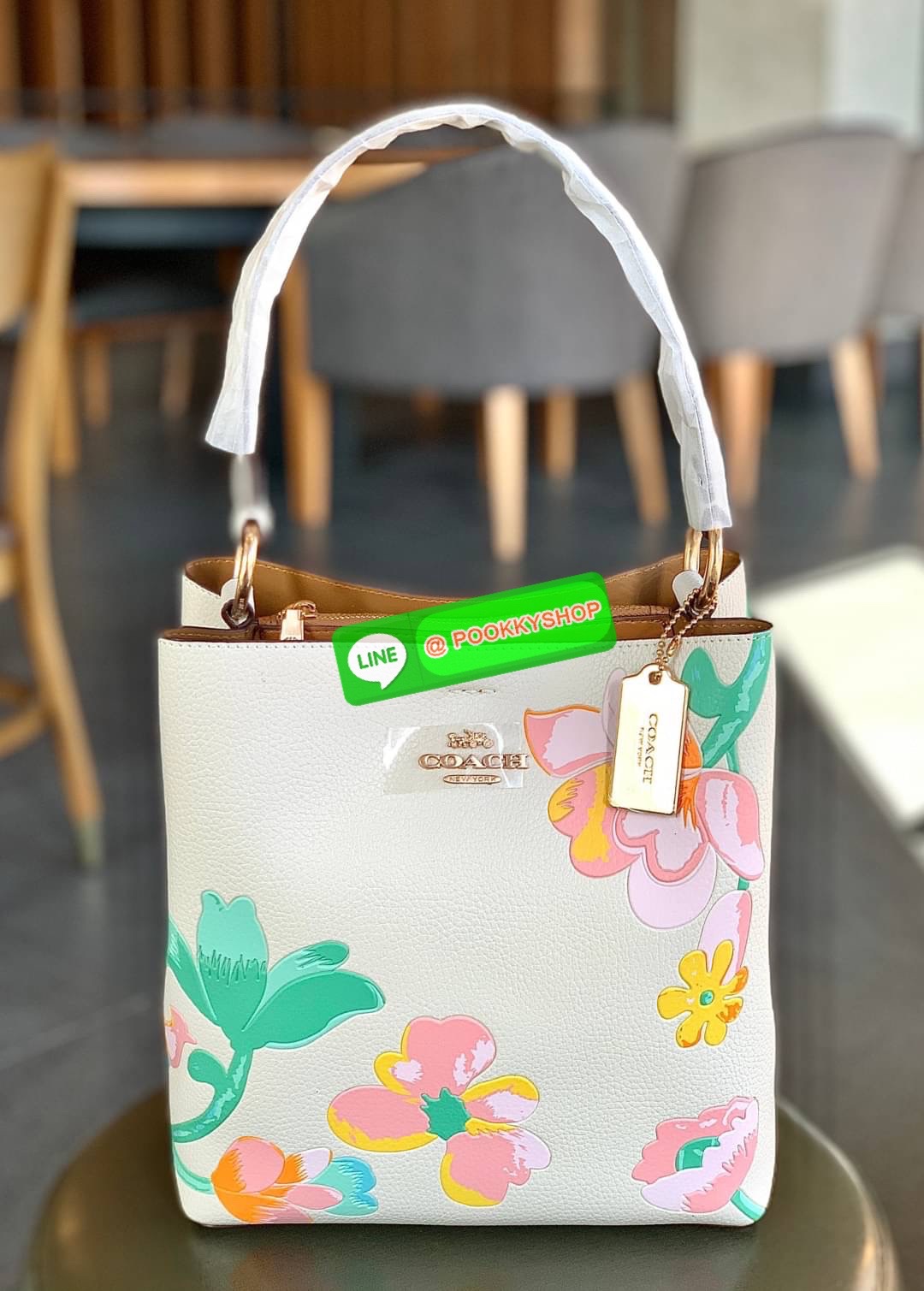 💥NEW ARRIVAL! 🌺ถังใหญ่ สวยมากๆ ทั้งลายทั้งหนัง ไร้ที่ติเลยค่าา 🆕COACH LARGR TOWN BUCKET BAG WITH DREAMY LAND FLORAL PRINT ((C8609)) 📣พร้อมส่ง! คุณภาพเต็ม💯! 🔺จุดเด่นของลายดอกเป็น3Dสัมผัสจะรู้สึกนูนค่ะ กระเป๋า