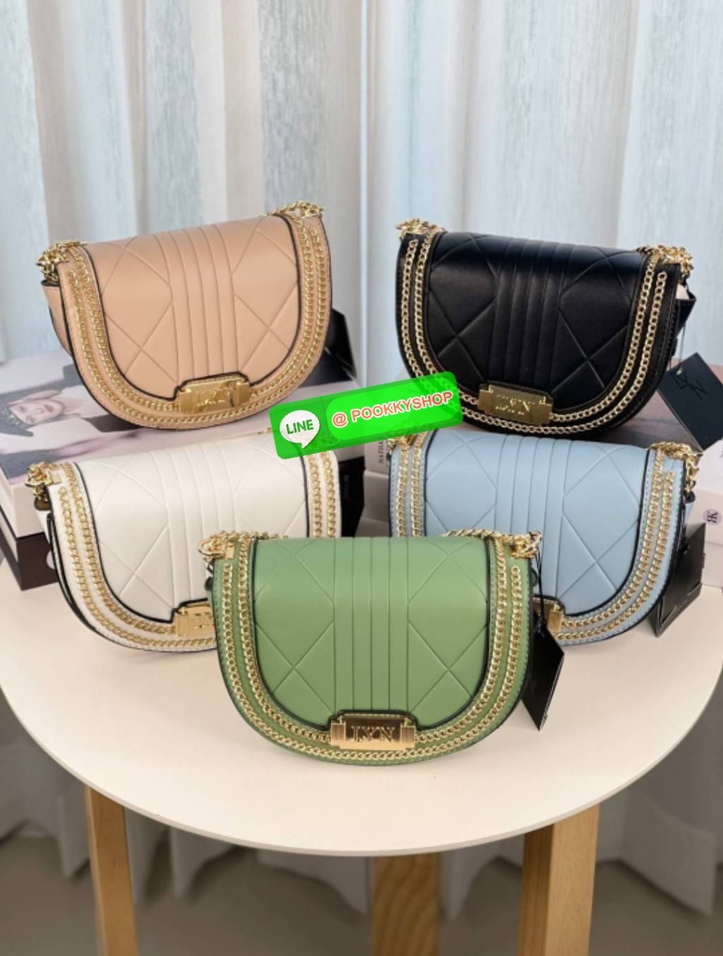 YLN แท้ Outlet สะพายข้าง สายโซ่ต่อหนังรองบ่า กันเจ็บ ปรับระดับได้ สะพายครอสบอดี้ได้ หรือจะปรับสะพายไหล่ก็ได้ค่ะ