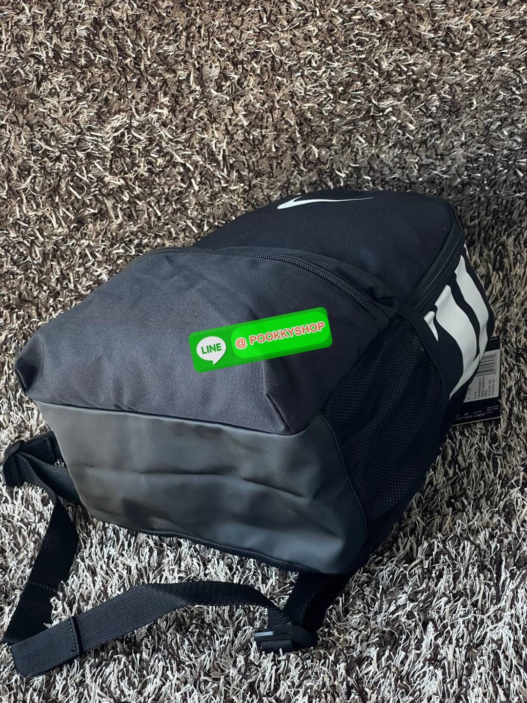 💕NIKE Brasilia Just Do It เตรียมพร้อมก่อนออกเดินทางด้วยกระเป๋าเป้สะพายหลังจาก NIKE รุ่น Brasilia Just Do It ด้วยภายในที่กว้างขวางสำหรับจัดเก็บสัมภาระที่หลากหลายไม่ว่าจะเป็นสมุดหนังสือ ดินสอหรือเครื่องเขียนสำหรับไปโรงเรียนหรือใส่ขวดน้ำเตรียมพร้อมเด