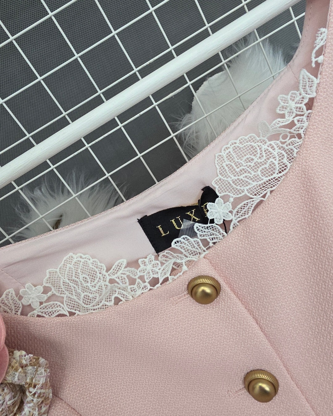 เสื้อแฟชั่น Luxe Lace Detail Button Vest