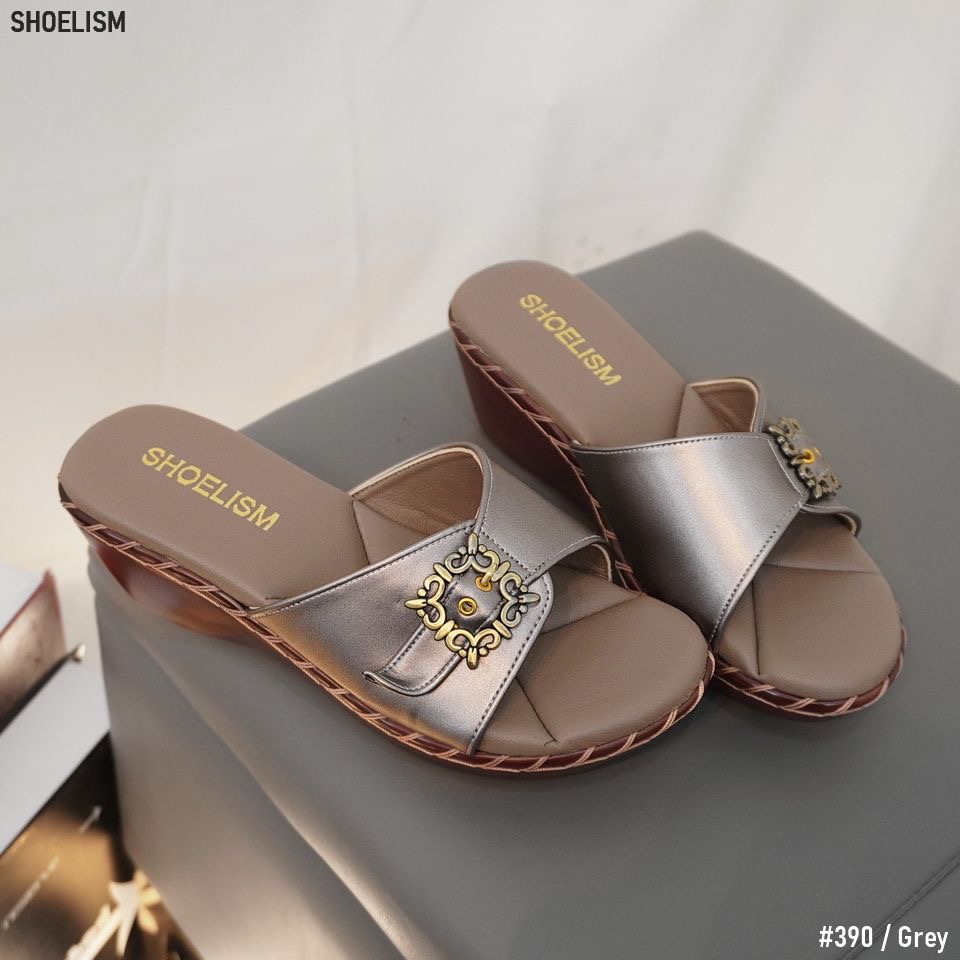 พร้อมส่งจ้า คอลใหม่สวยอีกแล้ว!! รองเท้าส้นเตารีด แต่งอะไหล่เพิ่มความเรียบหรู คัทติ๊งเนี๊ยบ พื้นบุฟองน้ำสุดนุ่ม ใส่เดินสบาย การันตีเลยค่า