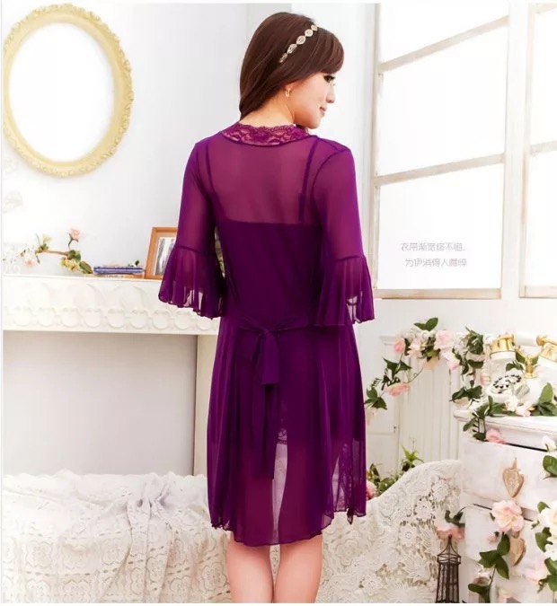 ชุดนอน ชุดคลุมนอนเซ็กซี่ เซ็ทชุดนอน สายเดี่ยว ซีทรู สีม่วง แต่งระบายขอบ และลูกไม้ เนื้อผ้าทิ้งตัว สวยหรู PREMIUM GRADE สวยหรู เซ็กซี่ เย้ายวนสุดๆคะ +G-string แต่งลูกไม้เข้าชุดคะ Free Size