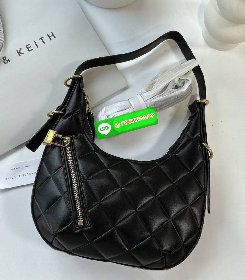 Charles&Keith แท้ Outlet ทรง hobo ใช้ได้ 2 แบบ ถือได้ สะพายได้