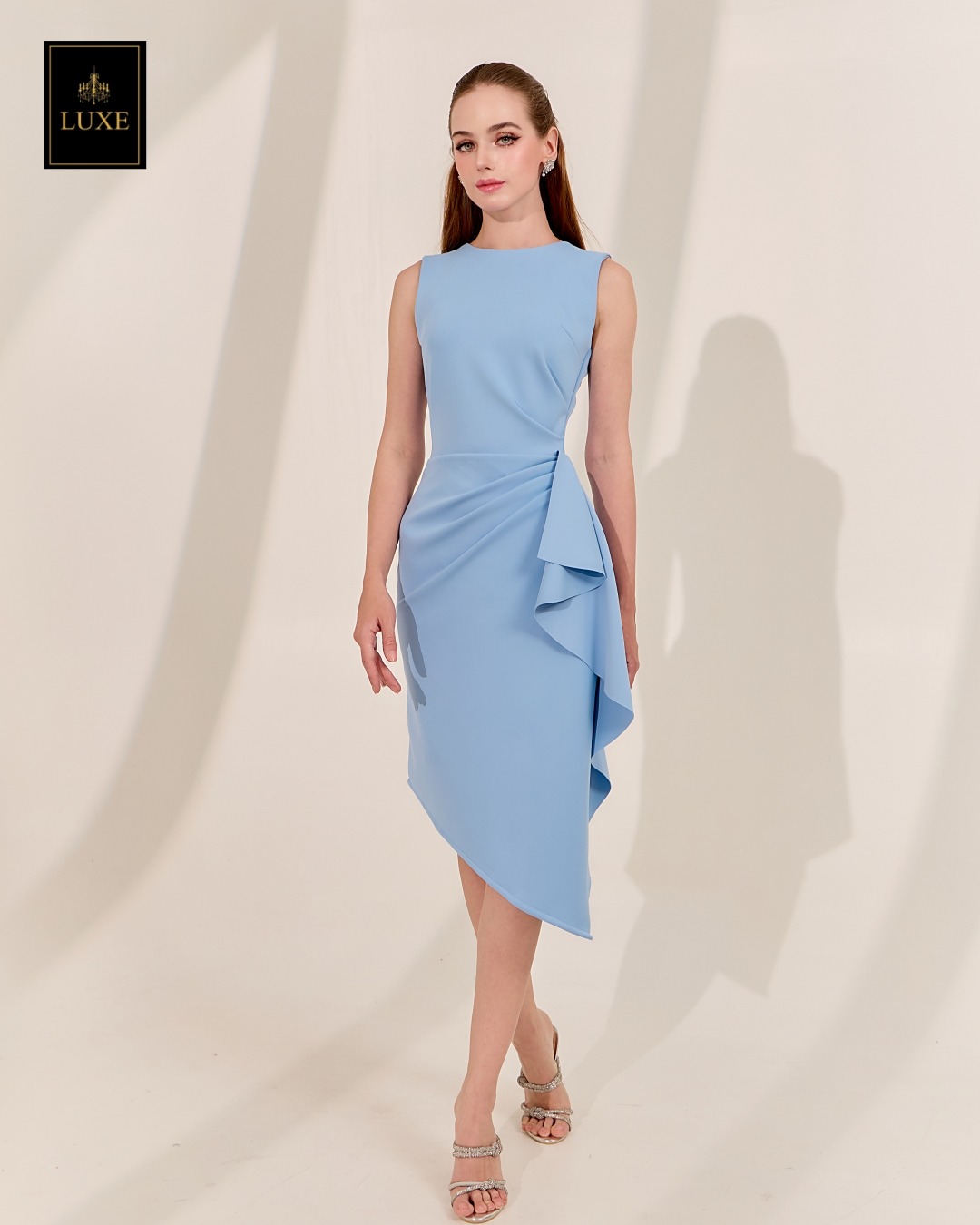 เดรสแฟชั่น เดรสเสื้อคอกลมแขนกุด กระโปรงทรงสอบ แต่งระบายข้าง ปลายเฉลียง