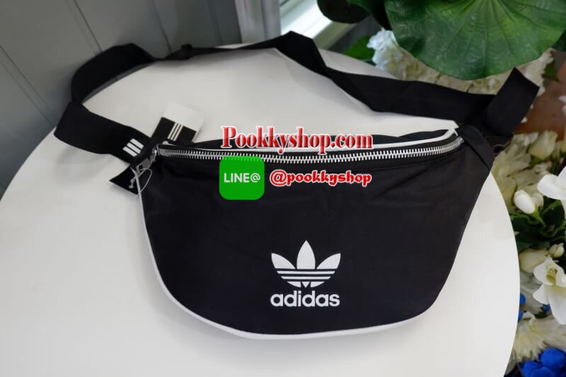 ADIDAS ORIGINALS ADICOLOR WAIST BAG Best seller! **ดาราเซเลปใช้กันเพียบ ช้าอดหมดก่อนนาจา กระเป๋าคาดอก/คาดเอวสุดชิค ดีไซน์เรียบง่าย แต่สะพายแล้วเท่ห์ คลาสสิคสุดๆ อะไหล่เงิน เปิด-ปิด ด้วยซิป ภายในกว้าง ใส่กระเป๋าสตางค์ยาวได้ และของจุกจิกได้ พอประมาณ มีช่องซ