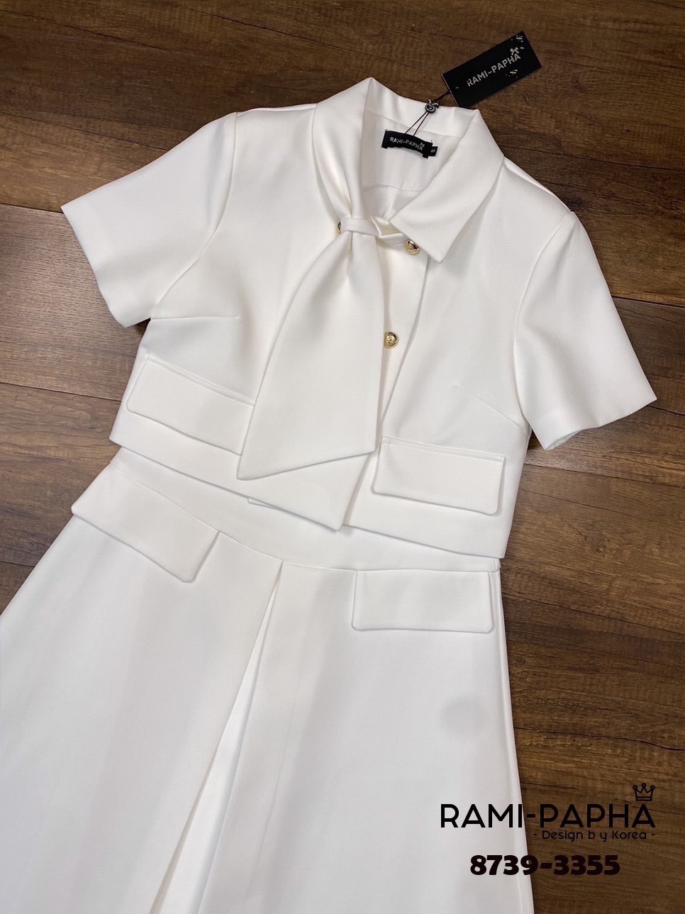 ชุดเซทแฟชั่น เสื้อแขนสั้น ดีเทลสุดเก๋ กระดุมหน้าสีทอง กระโปรงทรงเอ A-Line ดีไซน์สวยเก๋