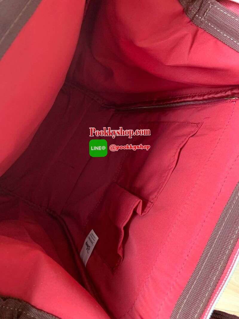 Belle Maison's Disney Fantasy Bags! รุ่น Classic Backpack จากBellemaison แห่งเดียวในประเทศญี่ปุ่น มีรูปโฉมและสไตล์ใช้งานคล้ายแบรนด์ Anello แต่งแต้มสีสันและลวดลายเพิ่มเติมลงบนกระเป๋าจากเหล่าการ์ตูนของดิสนีย์ เป็นรุ่นลิมิเตทสุดๆที่ออกมาไม่บ่อยเลยคร้า!!