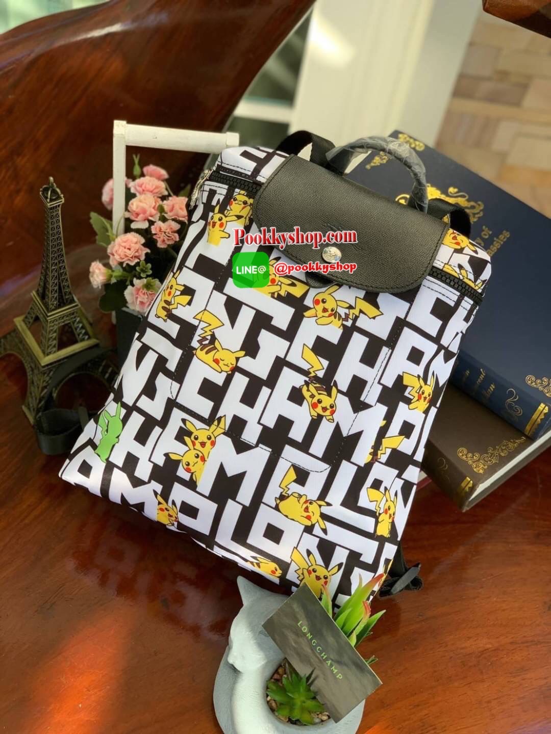 LONGCHAMP LE PLIAGE COLLECTION POKEMON BACKPACK เป้สะพายสไตล์ Le pliage ที่มี "ปิกาจู" ไปวิ่งเล่นอยู่บนกระเป๋าที่ออกมาเป็นซีรีส์ซะเลย