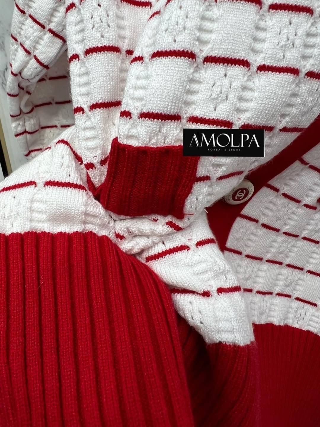 CARDIGANS CHANEL KNIT SS22 งานสวยยยยยสุดดด ปังงง ชนช๊อป สวยจี๊ดดดด .... พร้อมส่ง!! CARDIGANS CHANEL KNIT 2022SS เนื้อผ้าดีม๊ากกกก ผ้าใส่สบายมากกกก ห้ามพลาดเลยนะคะ ใส่สบายสุดๆ !! งานสวยงานดีต้องแบรนด์AMOLPA เท่านั้น !!