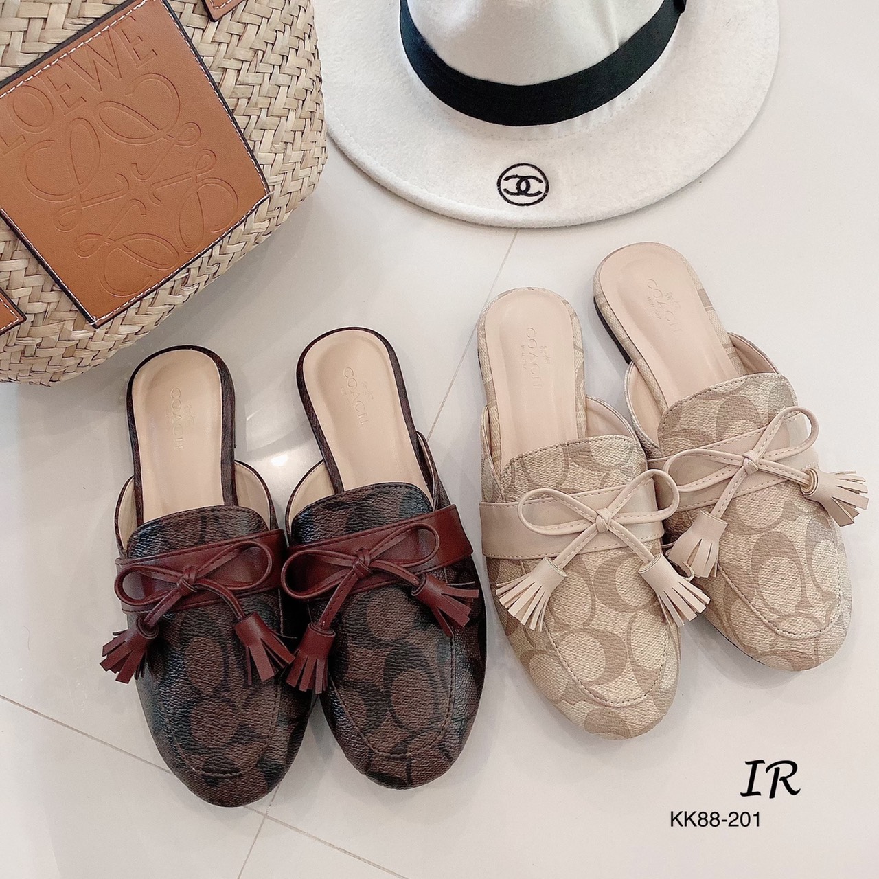 KK88-201 แบบขายดี!!! พร้อมส่ง สลิปเปอร์ Coach ตัวใหม่ หนังหนาใช้งานเกรดแพง พื้นปั้มแบรนด์ งานดีการันตีค่า