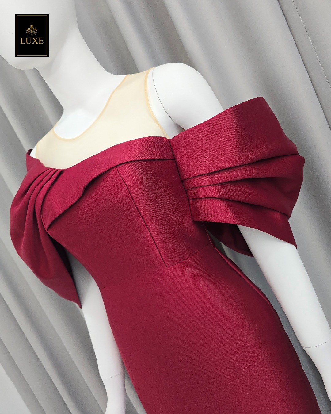 เดรสแฟชั่น มีดี้เดรสเสื้อคอกลมแขนกุด แต่งด้วยผ้าซีทรูสีนู้ด