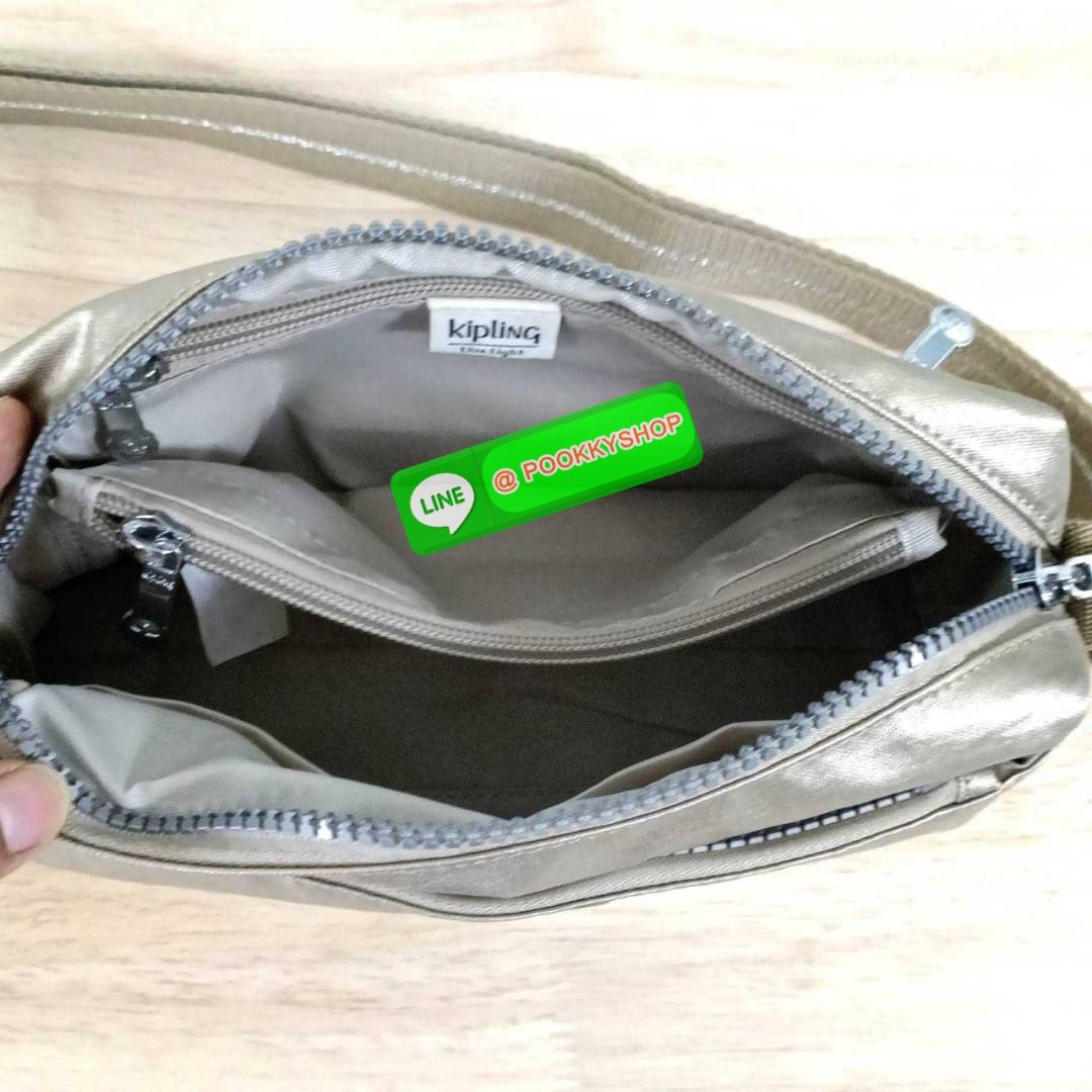 KIPLING Monkey program K16217 Seoul up sling bag รุ่น 3 ซิป สะพายข้าง ขนาดเล็กทรงสี่เหลี่ยมผืนผ้า วัสดุ Nylon 100% หลากหลายฟังก์ชั่นใช้งาน ครบครันในใบเดียว