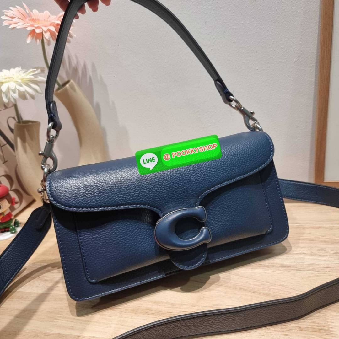 COACH CH735 TABBY SHOULDER BAG 26 🔆 Details ดีไซน์ใหม่ปี 2023 กับกระเป๋าสะพายไหล่สุดฮอต วินเทจย้อนยุค สวยคมชัด คลาสสิคใช้ได้ทุกลุค เปิด-ปิดด้วยแม่เหล็กในตัว รับรองแน่นหนา ด้านหลังมีช่องแยก ภายในเป็นช่องโล่ง ขนาดกำลังสวย มีสายสะพายมาให้ถึง 2 แบบ สา