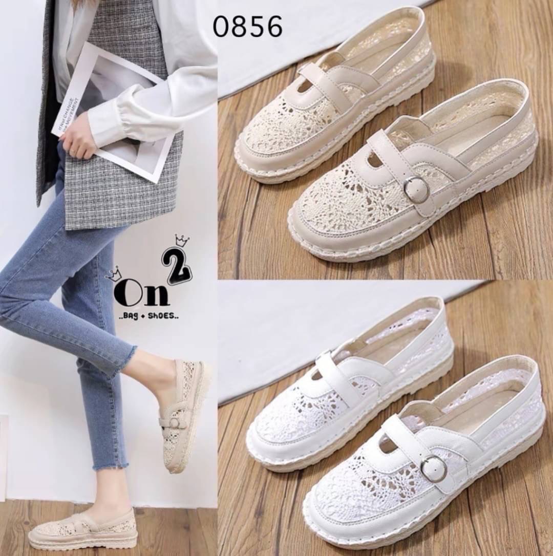รองเท้าคัชชูลูกไม้แต่งสไตล์วินเทจ งานมาใหม่น่ารักเวอร์... คู่นี้ใส่แมทกับชุดได้ง่ายทั้งกางเกงและกระโปรงได้หมดทรงสวย