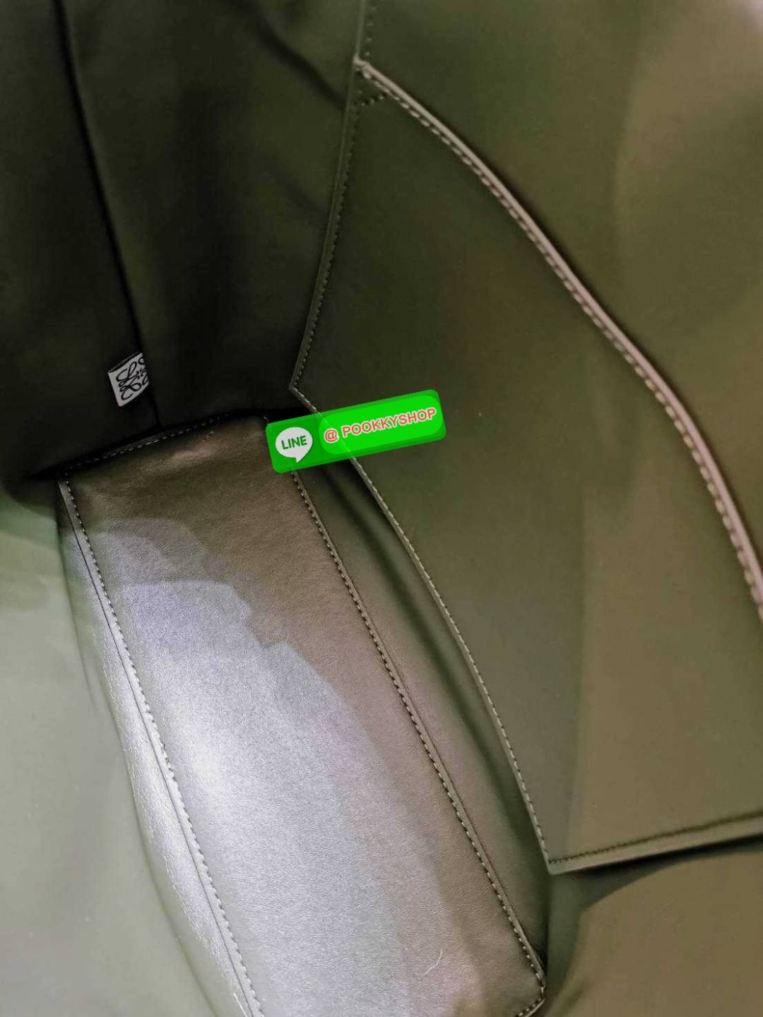 ✴️NEW ARRIVAL!✴️LOEWE ANAGRAM TOTE BAG VIP GIFT WITH PURCHASE GWP พรีเมี่ยมกิ๊ฟ Limited จาก LOEWE PERFUME DUTYFREE ไอเท็มใหม่! ดีไซน์สวยคงเอกลักษณ์ด้วยวัสดุ Anagram Canvas Jacquard Fabric ผสมผสานหนังแท้ Calfskin ลงตัวสุดคลาสสิค ขนาดกำลังดี น