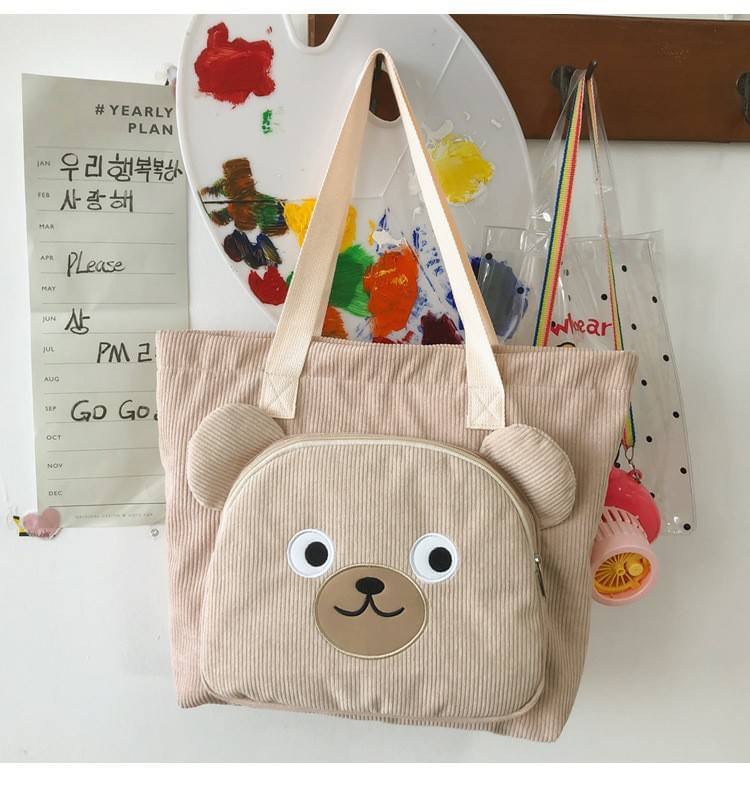 รุ่นใหม่ พร้อมส่ง!!!!!!! Shock Bear bagv(BP) ใครเห็นก็ต้องเอ็นดูว เจ้าหมีน้อย มาในผ้าลูกฟูก เพิ่มมิติด้วยช่องหน้าแต่งหูน้องหมี ประโยชน์ใช้สอยก็ไม่เบา ใบใหญ่จุเยอะ