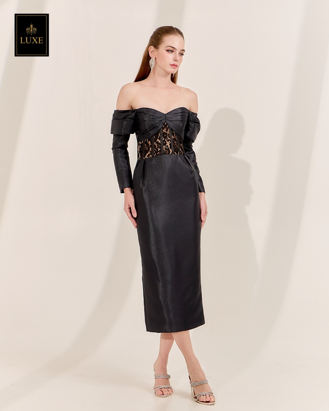 เดรสแฟชั่น เดรสเสื้อเปิดไหล่แขนยาว กระโปรงทรงสอบ