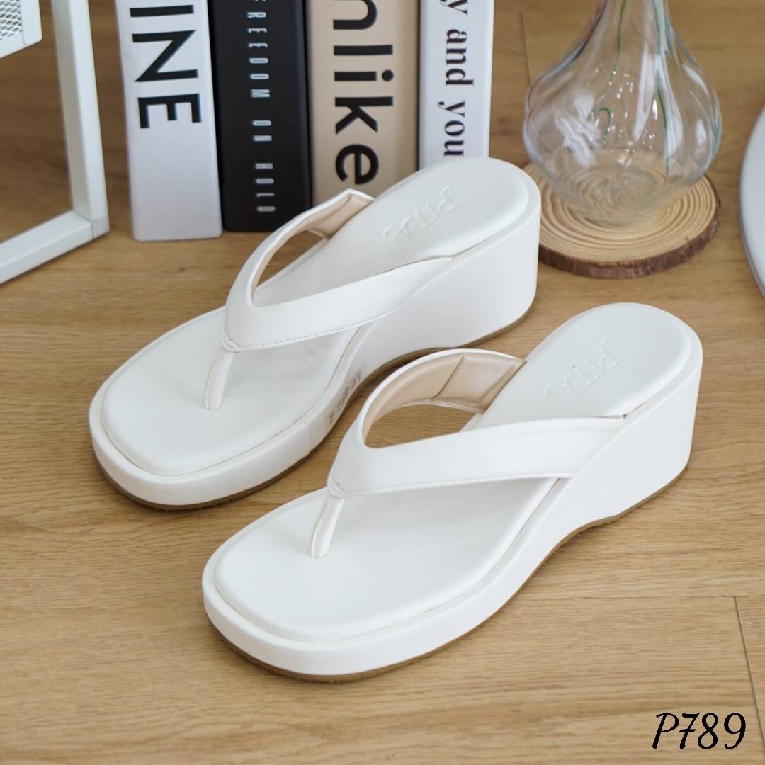 พร้อมส่ง ที่สุดของความนิ่ม ต้องคู่นี้เลยค๊า รองเท้าเสริมส้น ความสูง2นิ้ว เสริมหน้า1นิ้ว ความสูงพอดีมากๆ ใส่สวย ขาเรียว เดินสบาย งานทำจากหนังpuคุณภาพดี สัมผัสนิ่ม เท่านั้นยังไม่พอ บริเวณสายด้านใน บุนวมเสริม เพิ่มความยืดหยุ่น เวลาใส่เดินคือ นุ่มมากก ใส่เดิน