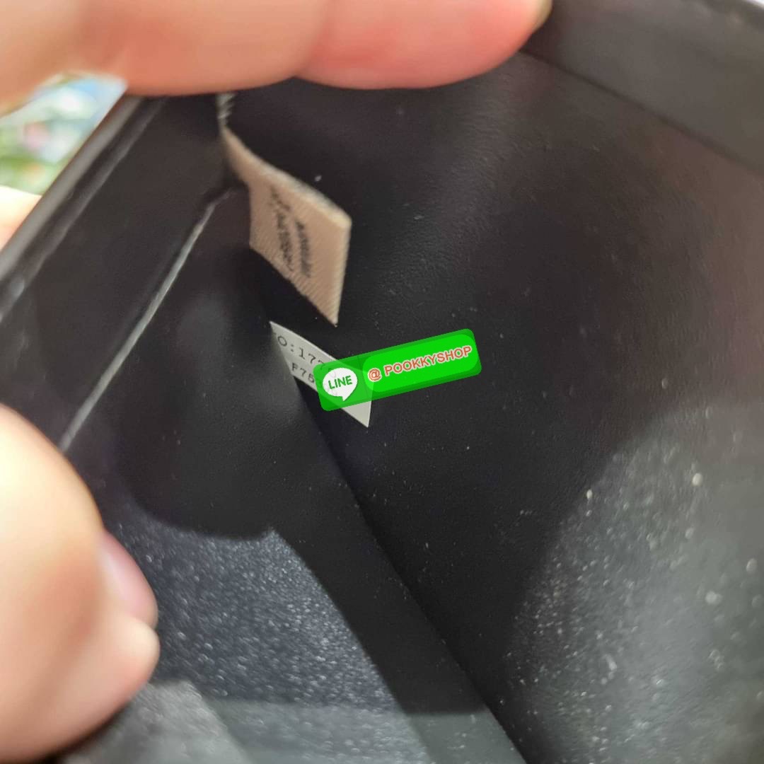 COACH F75399 COMPACT ID WALLET IN VARSITY LEATHER WITH BELT MIX GIFT BOX SET Set สุดคุ้ม!! ลิมิเต็ด!! สำหรับหนุ่มๆ ที่จับคู่เซ็ทกระเป๋าสตางค์รุ่นยอดฮิต และเข็มขัดหนัง pepble มาใน package Coach gift box คุ้มค่ามากๆ กระเป๋าสตางค์หนังวัว สวย นิ่มไปอีก ยังไม่