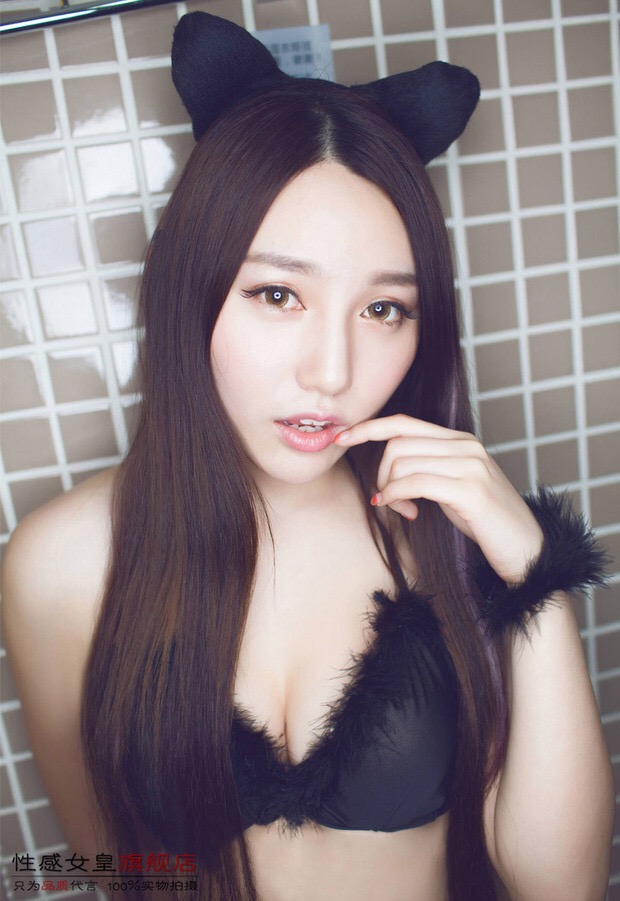 ชุดชั้นในเซ็กซี่ บิกินี่ เซ็ทแมวเหมียว สีดำ 5ชิ้น พร้อมที่คาดผมหูแมว สายข้อมือ และจีสตริงติดหาง สไตล์สาวน้อยขี้เล่น แนวเก๋ๆ เลยคะ