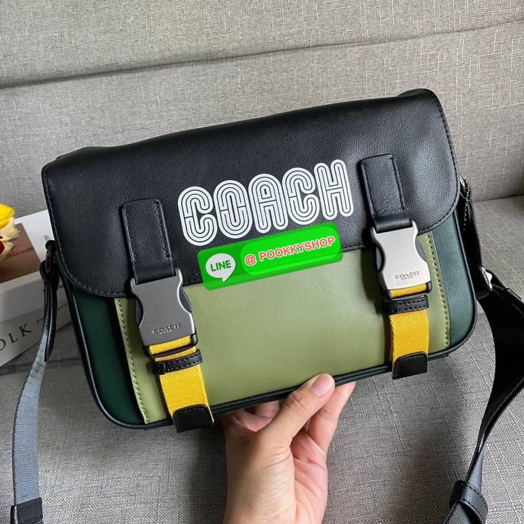 COACH TRACK CROSSBODY IN COLORBLOCK SIGNATURE CANVAS WITH COACH PATCH (C6657) 🛍🛍กระเป๋าสะพายทรงแมสเซ็นเจอร์ ทรงสวยรุ่นที่ต้องมีติดตัวคะหนุ่มๆ จุของได้เยอะมากแบ่งเป็นสัดเป็นส่วน วัสดุหนังแคนวาสสลับหนังแท้ กระเป๋ามีตัว ล็อค มีซิปด้านใน ด้านห