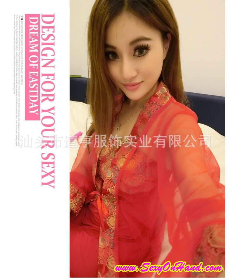 เซ็ทชุดนอน ชุดคลุมนอนเซ็กซี่ เซ็ทชุดนอน สายเดี่ยว ซีทรู สไตล์กี่เพ้าจีน สีแดงสด ตัวใน :เกาะอกซีทรู สีแดงสดแต่งปักลูกไม้จีนช่วงอก
