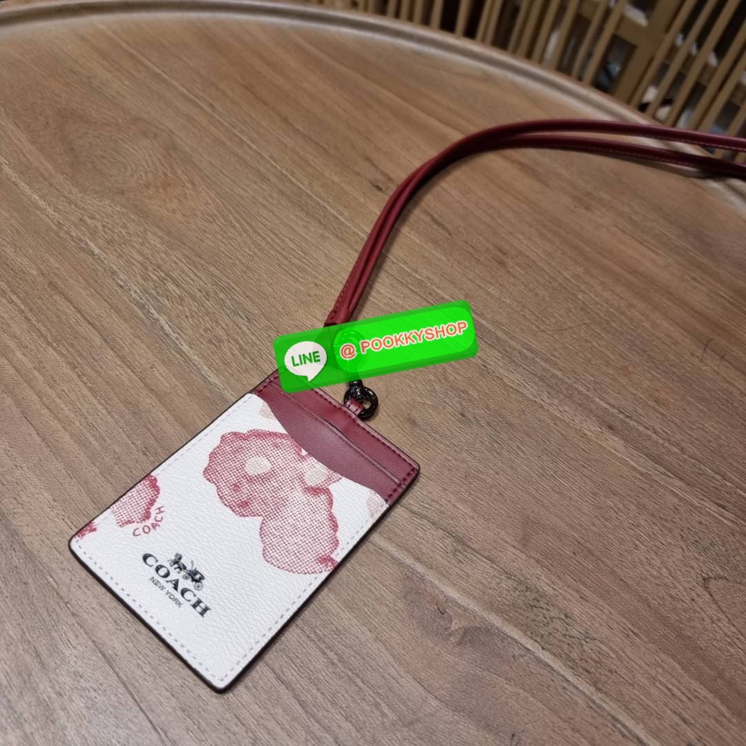 กระเป๋าใส่บัตรคล้องคอ Coach card holder ราคาพิเศษสุดๆ!!! ของหายาก!! ง่ายๆแบบไม่ธรรมดา!! คลาสสิคแต่มีดีเทลโดดเด่น!! กระเป๋าถนอมบัตร พร้อมสายคล้องคอ ดีไซน์ลวดลายสวย ดูดีทุกแบบ ใช้งานง่าย พกพาสะดวก จะใส่บัตรพนักงาน บัตรเครดิต บัตรปชช. ใบขับขี่ และบัตรอื่นๆที