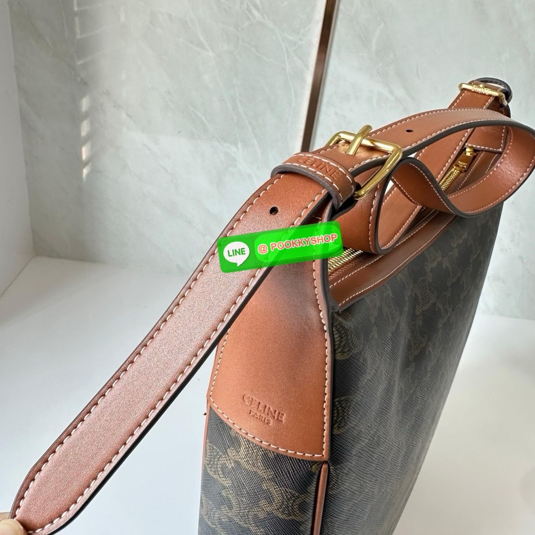 CELINE HELOISE CUIR TRIOMPHE BAG IN TRIOMPHE CANVAS AND CALFSKIN TAN 🔖กระเป๋าสะพายทรง HOBO รุ่นฮอตตลอดไม่มีเอ้าท์ ใบใหญ่จะสัมภาระได้เยอะ