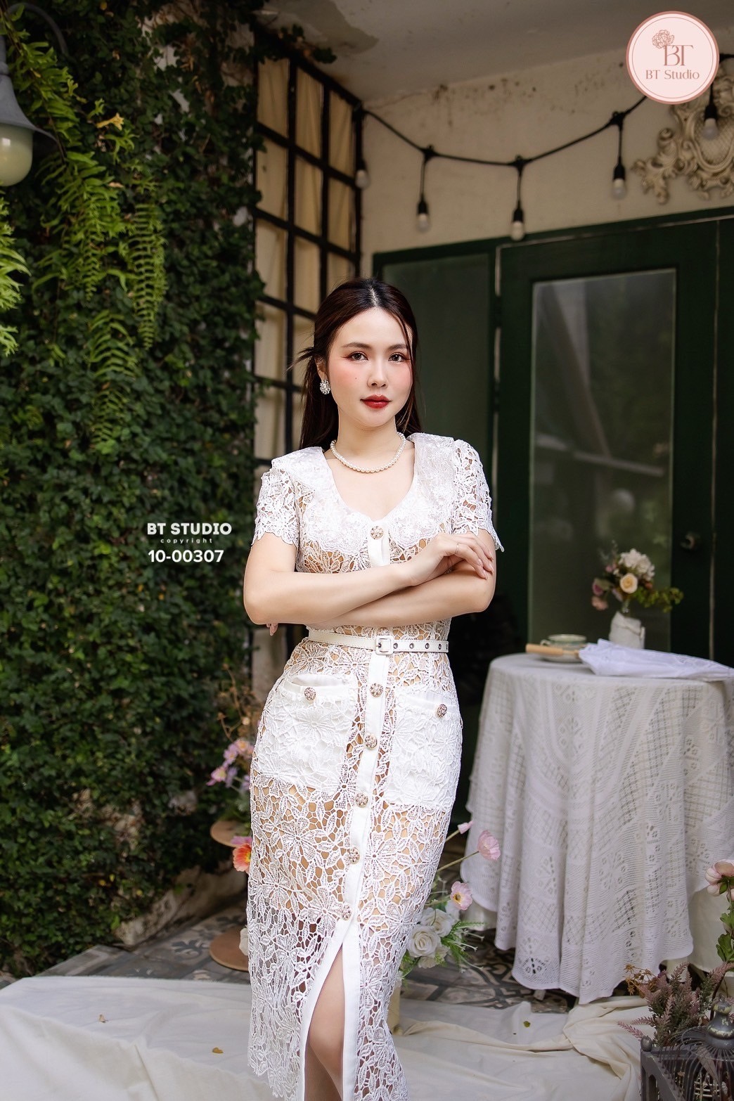 เดรสแฟชั่น เดรสลูกไม้คอแต่งปกระบายแต่งขอบปลายหยัก