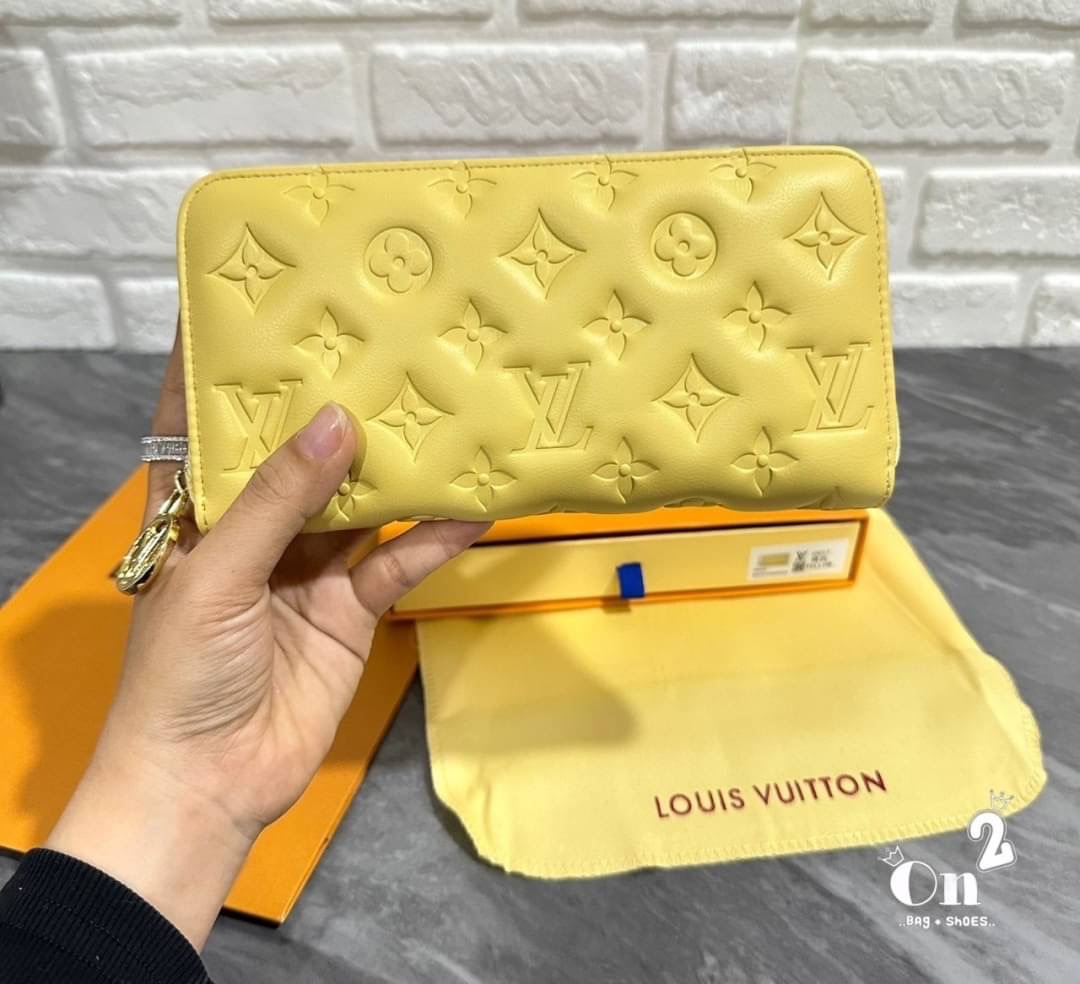 Louis Vuitton LV envelope wallet กระเป๋าสตางค์ใบยาว ใส่การ์ดใส่แบงค์ได้ สวยหรู สีเยอะ เลือกสีสิริมงคลได้ค่ะ เหมาะสำหรับเป็นของฝากของขวัญหรือใช้เองก็เลิศค่ะ