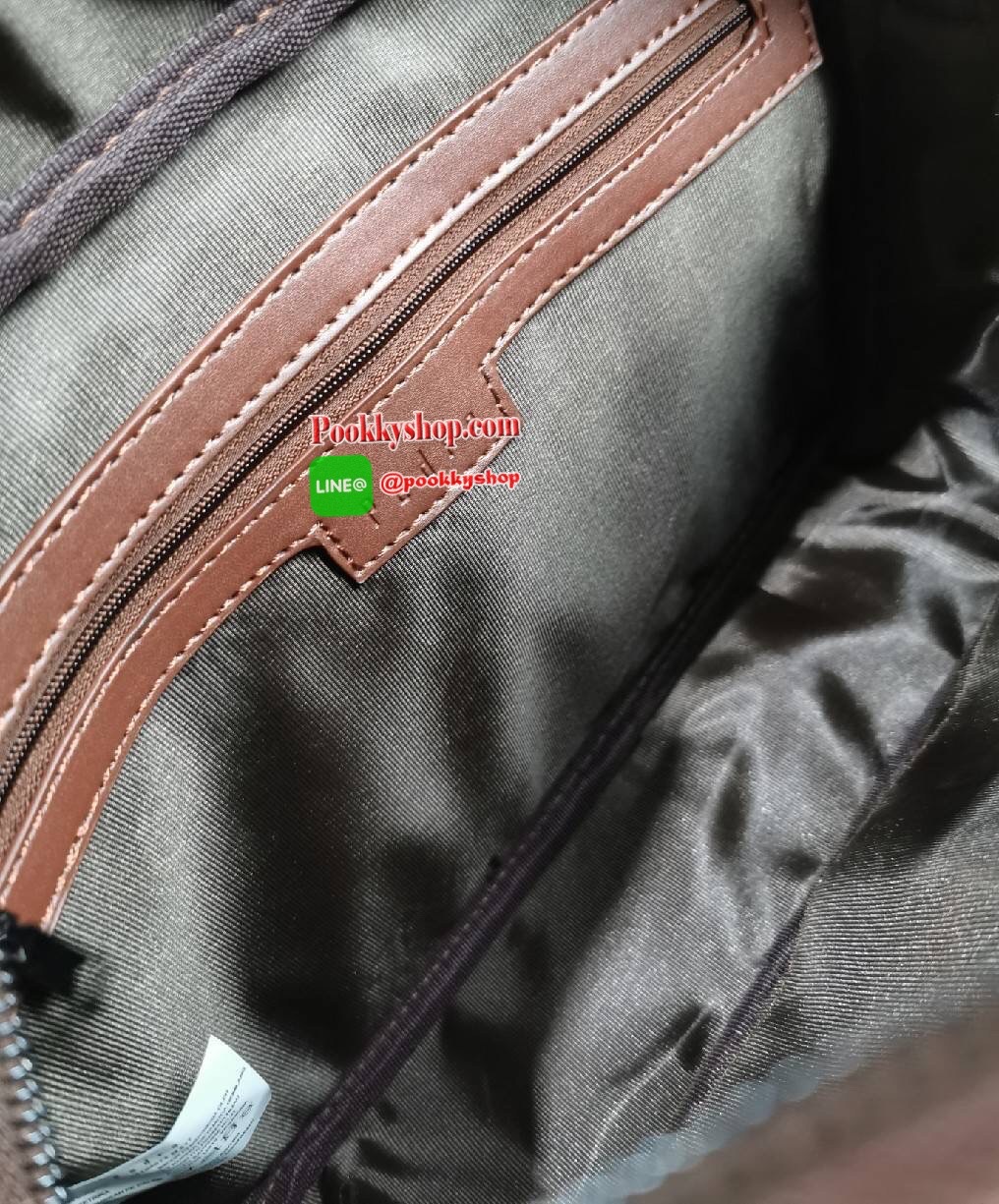 NEW ARRIVAL! PEDRO SAFFIANO MESSENGER BAG รุ่นใหม่ชนช็อปจาก Pedro แบรนด์ดังการันตรีคุณภาพด้วยเครือ Charles&Keith วัสดุหนัง Saffiano สวยหรูอยู่ทรงแข็งแรงไม่ย้วยเปิดปิดด้วยฝาปิดกระดุมแม่เหล็กพร้อมซิปด้านในสะดวกใช้ ด้านหน้าและด้านหลังยังมีช่องใส่ของ ขนาดกำลั