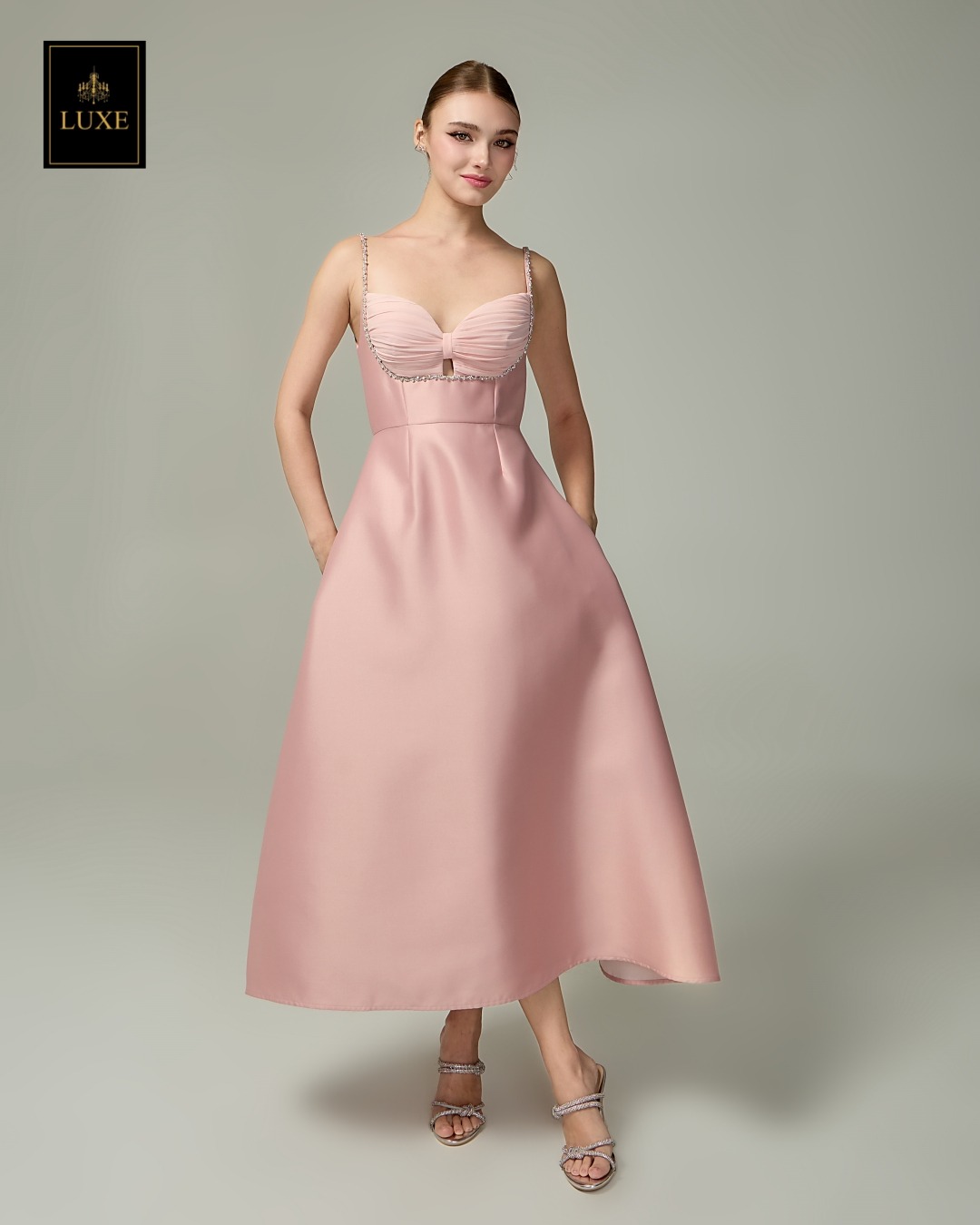 เดรสแฟชั่น เดรสเสื้อสายเดี่ยว กระโปรงทรงเอ