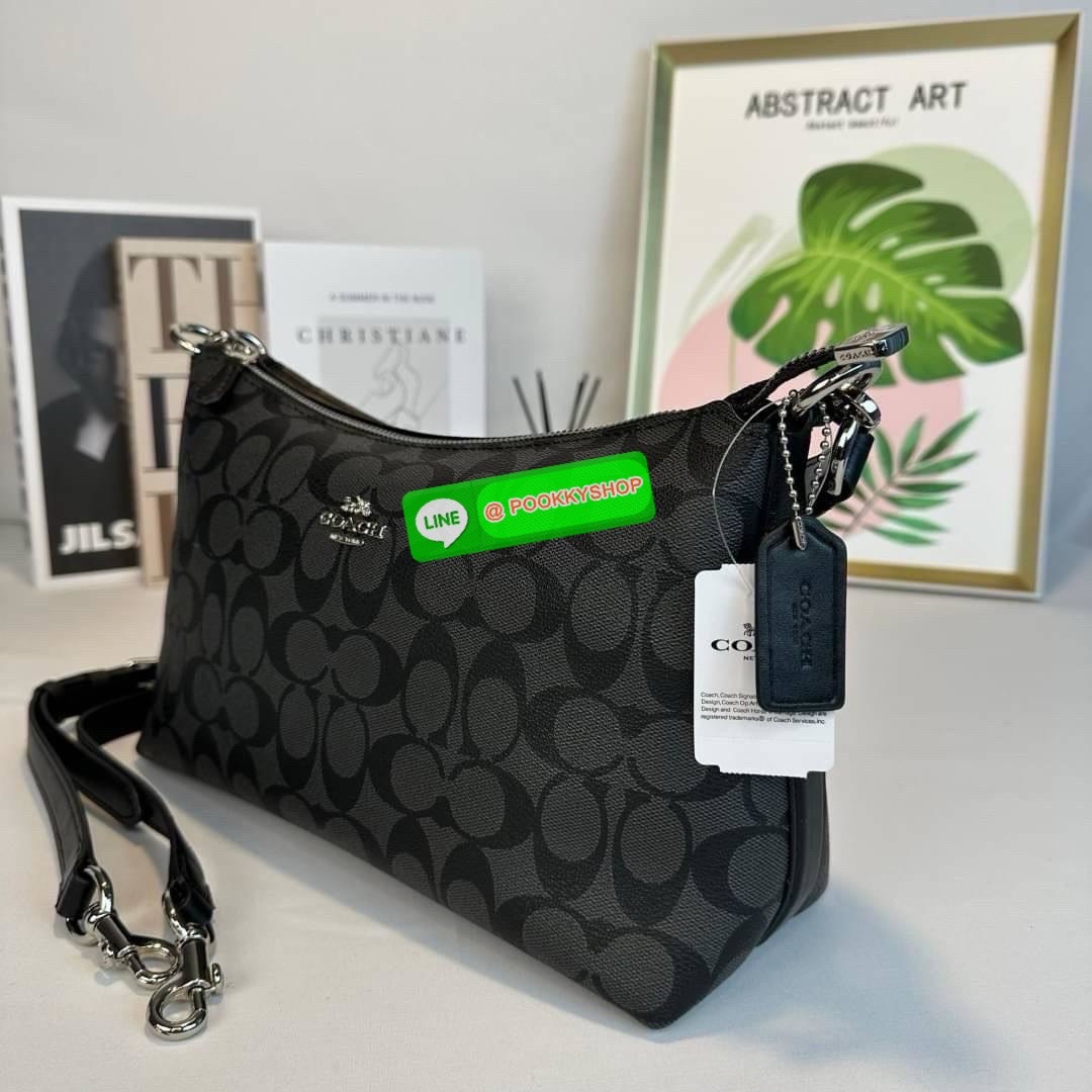 กระเป๋าสะพาย LEWIS IN SIGNATURE CANVAS ( COACH F85696) กระเป๋าหนังลาย C ผ้าใบเคลือบซิกเนเจอร์ พร้อมรายละเอียด หนัง เรียบ] ภายในกระเป๋ามัลติฟังก์ชั่น ปิดด้วยซิป ซับในผ้า