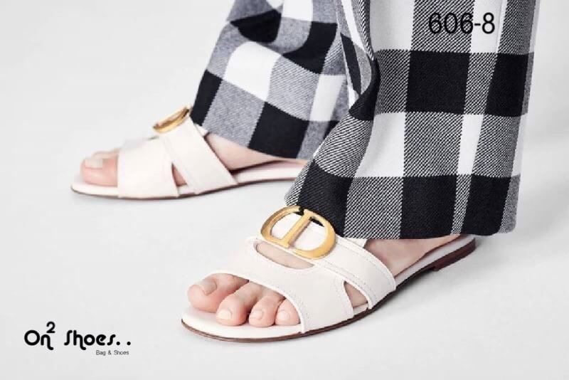 Dior shoes งานใหม่เข้าแล้วครับ ^°^ งานชนshop ยังวางในshopอยุ่เลยจ้าาาอะไหล่ CD ปัดเงาอย่างดี งานจริงใส่สวย พื้นนิ่ม รับรองไม่ผิดหวังครับ