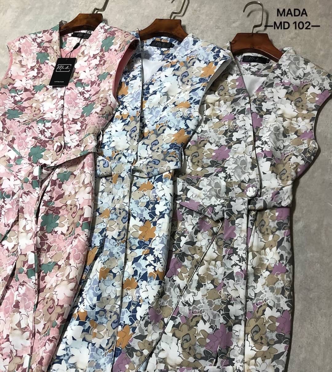 Dress ผ้าลายทรงป้ายหน้า ผูกเอวเก๋ๆ รุ่นนี้ใส่เป็นเดรสตัวเดี่ยวหรือจะใส่เป็นเสื้อคลุมปล่อยๆก็เก๋ งานดี 👍🏻 เย็บติดซัปในทั้งตัว