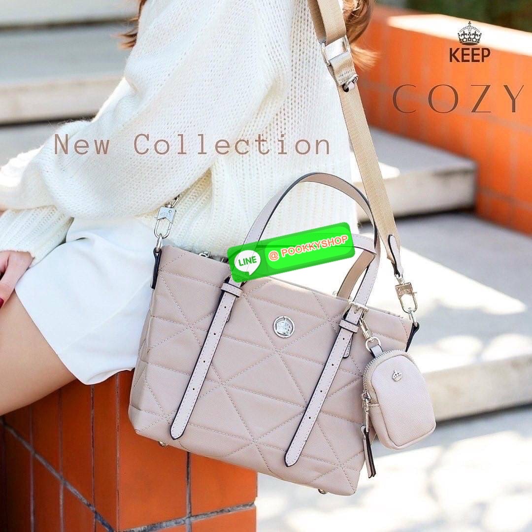 👑รุ่นขายดีล่าสุด กระเป๋า รุ่น COZY ทรง 𝗦𝗛𝗢𝗣𝗣𝗜𝗡𝗚 𝗕𝗔𝗚 size M (กลาง) ที่ผลิตจากวัสดุ Signature ของทางแบรนด์ 𝗡𝗬𝗟𝗢𝗡 𝗡