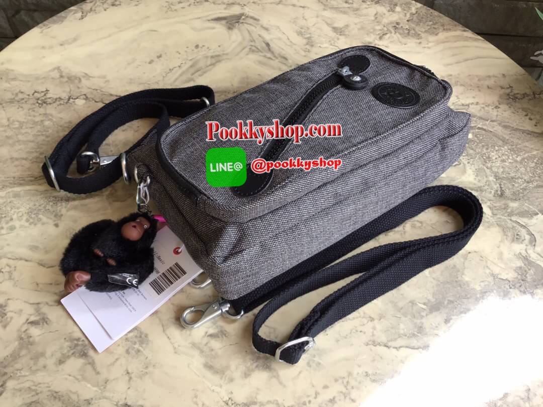 Kipling milos crossbody bag (K13696) กระเป๋าสะพายข้าง crossbody ขนาดกำลังดี มี 2 สาย สายสะพายสั้น ถือเป็นทรงพอรช์(pochette)ถอดเปลี่ยนสลับกับสายยาวได้ มีช่องซิปใช้งาน3ช่อง 2ช่องใหญ่ภายในมีเล็กแยกเป็นสัดส่วน ใส่มินิไอแพค กระเป๋าสตางค์ยาวได้ ด้านหน้ามีช่องซิ