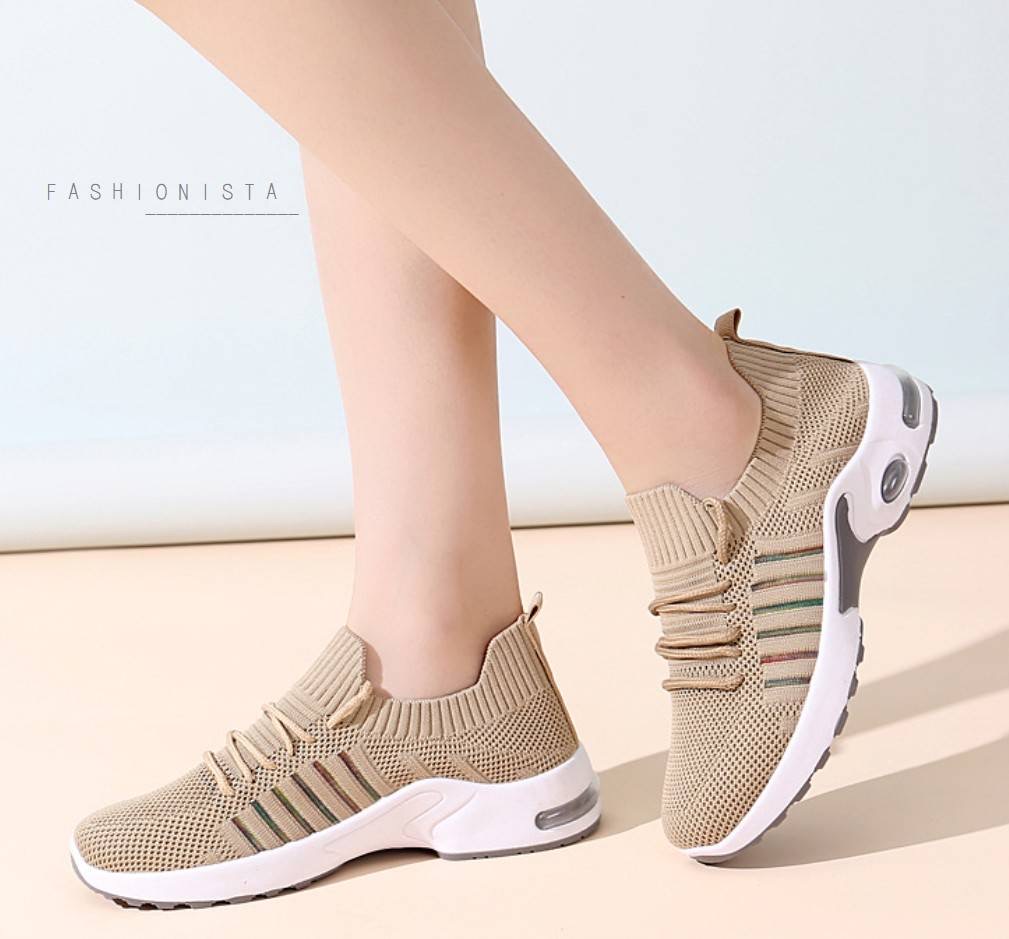 รองเท้าสุขภาพรุ่นใหม่ มาใหม่พร้อมส่งค่ะ งานสลิปออนแต่งเชือกเก๋ๆสไตล์สปอร์ต เนื้อผ้าหนานุ่มขึ้นทรงยืดหยุ่นดีกระชับหน้าเท้า พื้นยางหนึบ สูง 1.5 นิ้ว เดินสบายไม่เมื่อย ทรงอูมไม่บีบอัดหน้าเท้า ใครได้ใส่ต้องหลงรักแน่นอน งานสวยตรงปก 100% เป๊ะ ถ่ายงานขายจริงจ้า