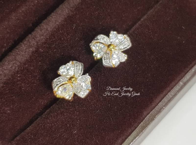 New Arrival !!!!!!!! ต่างหูเพชรสวิสแท้ ดีไซน์กังหันตกแต่งด้วยเพชรรูปหัวใจ ทรงสวยน่ารักกก สวยเริ่ดดมว้ากกก เพชรวิ้งที่สุดในสามโลกคะ เพชรเด้งไฟมากๆ ใส่ออกมาทรงสวยน่ารักมากๆค่ะ ใส่เป็น everyday look ได้เลยจ้า