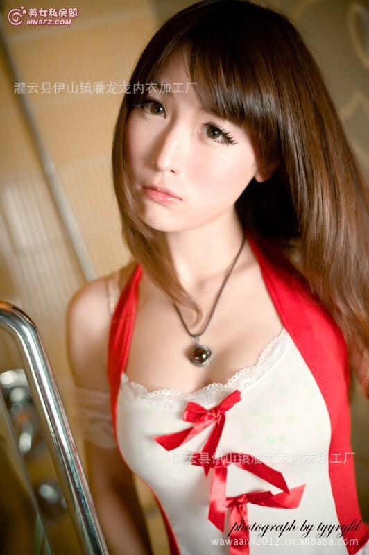 ชุดแฟนซี คอสเพลย์ แม่บ้าน Maidสาว คนรับใช้สาว สีดำ แต่งระบายลูกไม้ขาว ติดริบบิ้นช่วงอก มีผ้ากันเปื้อน พร้อมสายรัดถุงน่องในตัว4 จุด+สายรัดขา+สายข้อมือ +คาดผม+G-string คุ้มสุดๆเลยจ้า