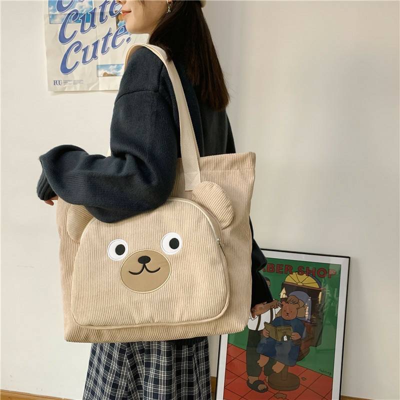 รุ่นใหม่ พร้อมส่ง!!!!!!! Shock Bear bagv(BP) ใครเห็นก็ต้องเอ็นดูว เจ้าหมีน้อย มาในผ้าลูกฟูก เพิ่มมิติด้วยช่องหน้าแต่งหูน้องหมี ประโยชน์ใช้สอยก็ไม่เบา ใบใหญ่จุเยอะ