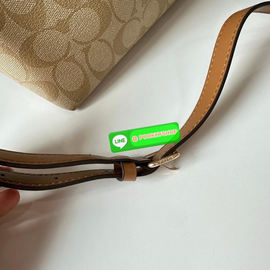 Coach Laurel Shoulder Bag Black CR148 🔖กระเป๋าสะพายข้าง/ไหล่ ทรง hobo สวยทันสมัยไม่มีเอาท์ 🔖วัสดุ : pebble leather 🔖เปิด - ปิด แบบซิปบน ภายในช่องโล่งกว้าง มีช่องรับแยกสองช่องมีซิปหนึ่งช่อง จุของได้เยอะ