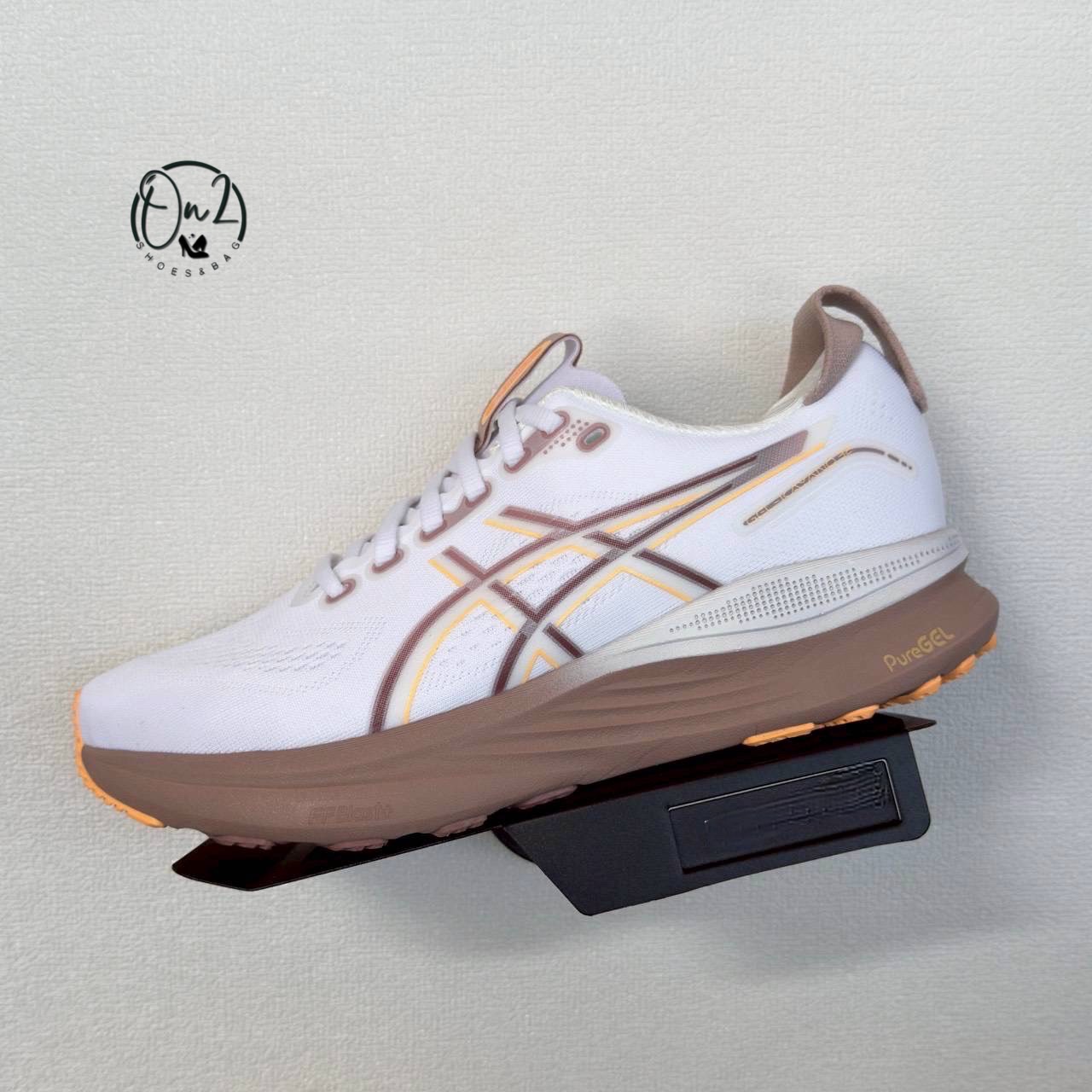 🏃♂️ Asics Gel-Kayano 32 สายวิ่ง สายยิมห้ามพลาด! รุ่นนี้ตอบโจทย์ทั้งมือใหม่และนักวิ่งจริงจัง เบา นุ่ม เด้ง ใส่วิ่งแล้วรู้สึกเหมือนลอยได้!พื้น ซัพพอร์ตดีเยี่ยม ลดแรงกระแทกได้สุด ดีไซน์สวย สปอร์ต ใส่เที่ยวก็ยังได้ แมทช์ง่ายทุกลุค