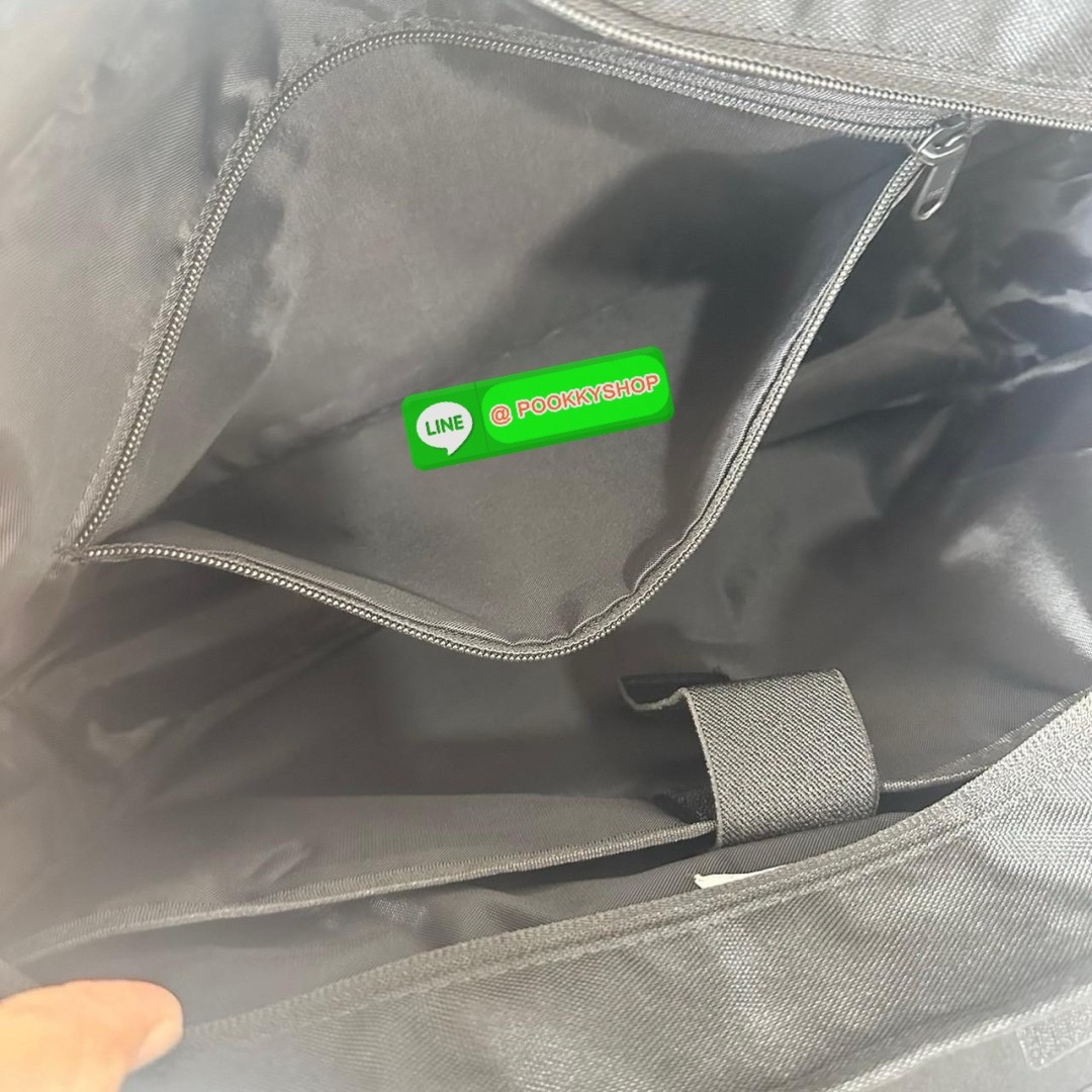 he North Face SUPER MESSENGER BAG L NN2PQ00J BLACK UNISEX 🔖กระเป๋าสะพายข้างมัลติฟังก์ชั่น! ทันสมัยและใช้งานได้หลากหลาย Item ที่ต้องมีเมื่อออกไปข้างนอก! ใช้งานได้จริงและมีสไตล์อเมริกันเทห์สุดๆ สามารถใช้ได้ทั้งผู้หญิงผู้ชาย สะพายไปทำงานไปเรียน เที่ย