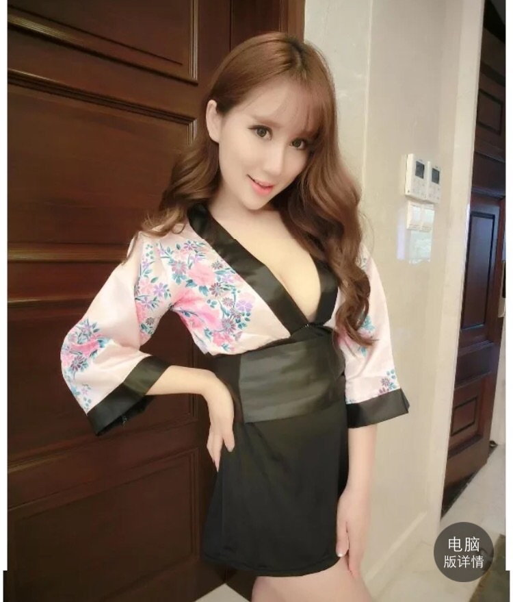 ชุดคลุมเซ็กซี่ สาวซามูไร กิโมโนสั้น เซ็กซี่ ซีทรู แนวเกอิชา นางรำญี่ปุ่น ช่วงบนสีพื้นชมพูอ่อนลายดอกซากุระ ด้านล่างกระโปรงดำสั้น พร้อมสายคาดเอวและโบว์สำเร็จ น่ารักเซ็กซี่ ขี้เล่นคะ +G string เข้าชุดคะ