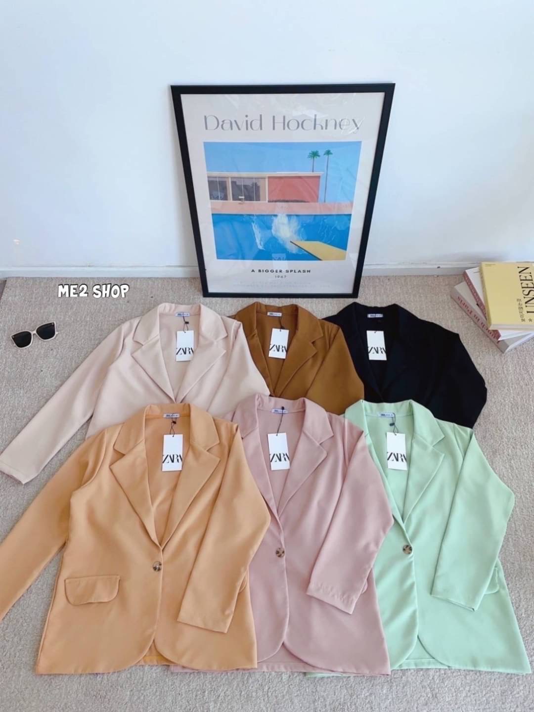 คือ… สวยตะโกน !!! ผ้าดีมากกกกกก เสื้อสูททรง oversize ทรงสุดฮิตของสาวๆ งานดีมากกก ผ้าทิ้งทรงสวยเริศ จะใส่ชิว จะใส่ทำงาน ลุคไหนๆก็คือสวยแพงสุดอะไรสุด ต้องมีพูดเรย!!!