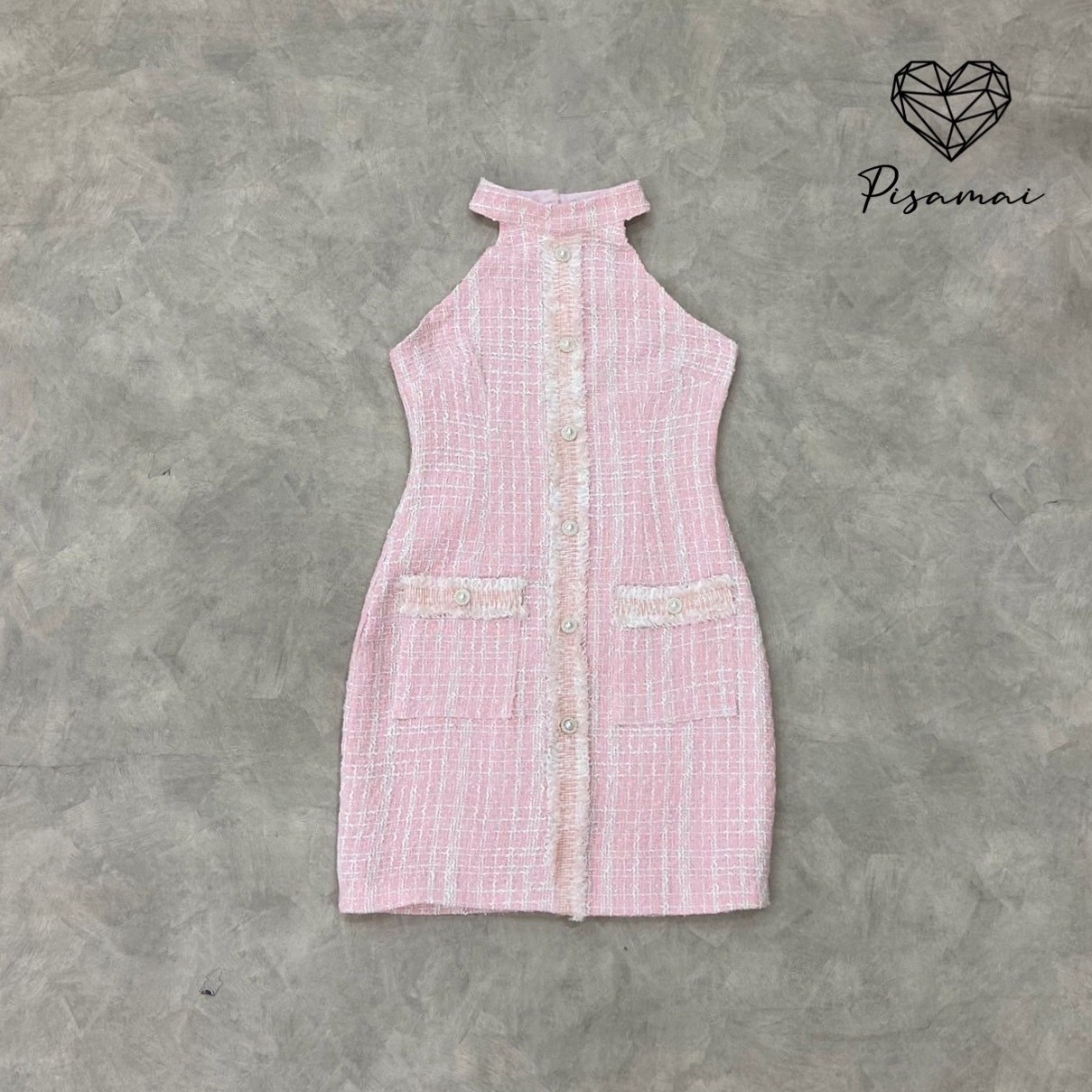 เดรสคล้องคอผ้าทวิสสีชมพูตัวสั้น ดีเท็ลรุ่นนี้ใส่สวย