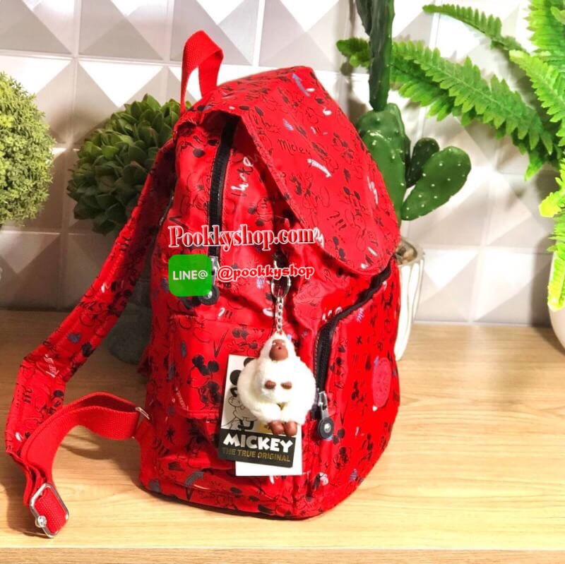 Kipling City Pack seoul go Medium Backpack Kipling Mickey Mouse collection มาพร้อมดีไซน์ทันสมัย สนุกสนาน ใช้งานได้อย่างคล่องตัว ด้วยสีและลายสุดคลาสสิก โดดเด่นด้วยพื้นที่ภายในและช่องต่างๆ ที่ให้คุณจัดเก็บของสำคัญได้ครบถ้วน