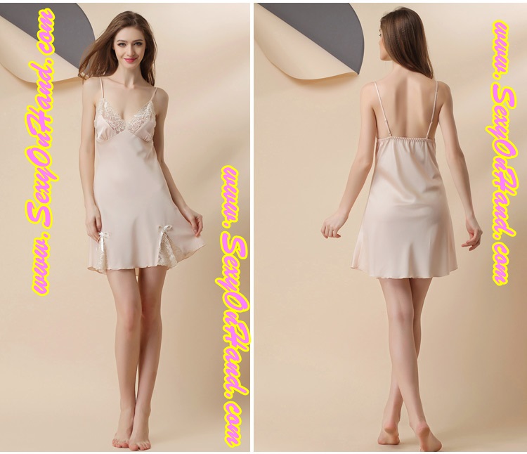 ชุดนอนผ้าไหม ชุดนอน ผ้าไหม งานเกรด AAA สีแชมเปญ สวยหรูไสตล์คุณหนูหรูๆ แต่งลูกไม้ช่วงขอบอก ปลายแต่งริบบิ้นและลูกไม้ แบบคลาสสิคมีระดับมากๆคะ