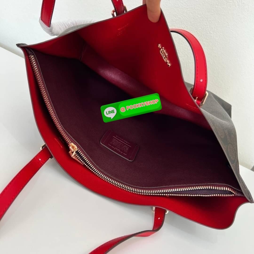 Coach MOLLIE TOTE IN SIGNATURE CANVAS (COACH 1665) กระเป๋าหนังใบเคลือบซิกเนเจอร์และหนังเรียบ ภายในกระเป๋ามัลติฟังก์ชั่น ปิดด้วยซิป ซับในผ้า หูหิ้วพร้อมหูหิ้ว 10 1/4" ช่องเปิดด้านข้าง